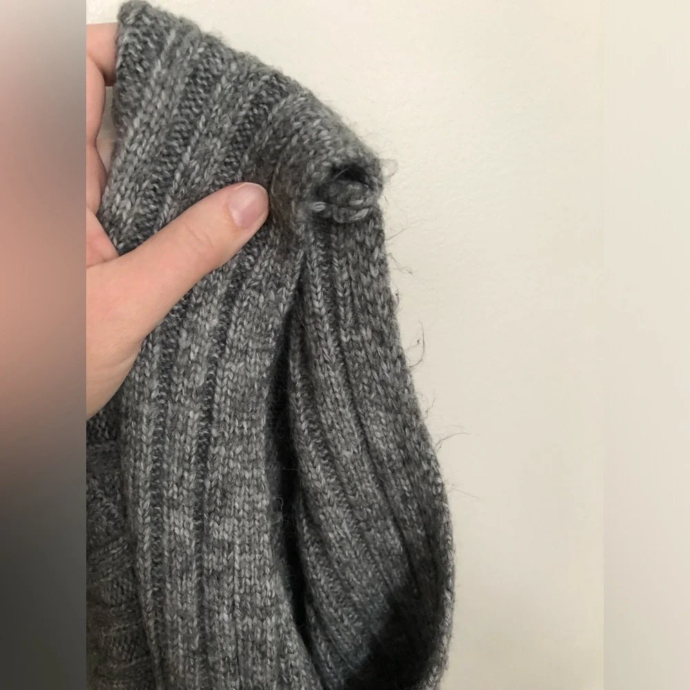 a new day Women’s OSFM Heathered Medium Gray Ribbed Collared Sweater Poncho - Picture 9 of 9